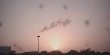 Зошто во очите се појавуваат „лебдечки мушички“? Офталмолог предупредува кога симптомот може да биде опасен