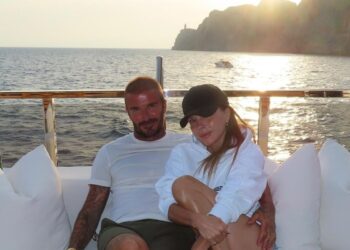(ФОТО) Викторија Бекам со емотивна честитка за 51-от роденден на Дејвид: „ти си нашиот свет“