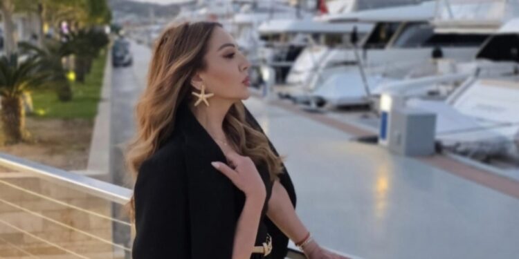 (ФОТО) Лила во најкусото фустанче досега: Од Бодрум испрати гламурозна фотографија што ги запали мрежите