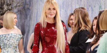 Никол Кидман блесна на Мет Гала 2026: Во впечатлив црвен Шанел и го украде вниманието