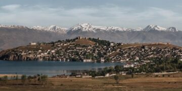 ФОТО ШТО ГО РАЗНЕЖНИ ИНТЕРНЕТОТ: Погледнете како изгледал Охрид пред 109 години