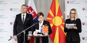 Јавните финансии и дигитализацијата во центарот на разговорите меѓу Димитриеска Кочоска и Каменицки во Братислава