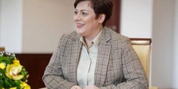 Димитриеска-Кочоска за МИА: Приоритет остануваат економскиот раст и поддршката за граѓаните