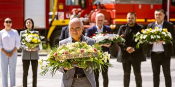 Коњановски со порака за пожарникарите: Битола е горда на вашата пожртвуваност
