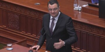 Заменик министерот за финансии Јанкуловски до Битиќи: Економските политики на СДСМ донесоа повеќе долг отколку раст