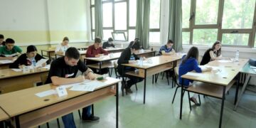 Почнува матурата за над 14.500 средношколци: Државна, стручна и уметничка проверка на знаењето