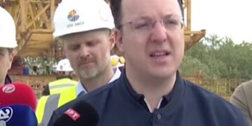 Николоски: Интензивно се гради на повеќе од 50 километри автопат на Коридорите 8 и 10