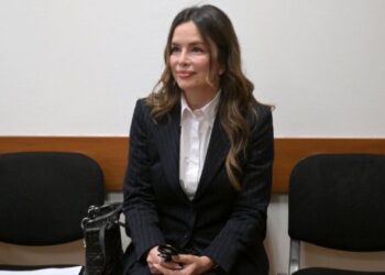 Нова пресуда по долгата битка на Северина и Милан Поповиќ: Судот одлучи Александар да живее со својата мајка