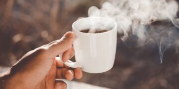 Мирисот на кафе не буди само телото, туку и емоциите: Науката открива зошто ни создава чувство на мир и сигурност