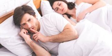Во која година од бракот најчесто започнува неверството? Истражување откри изненадувачки резултати