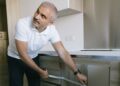 Заборавете на класичните кујни: „Soft Kitchen“ е новиот тренд што го освојува светот без скапо реновирање