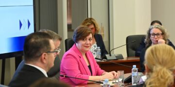 Димитриеска-Кочоска: Ги зајакнуваме институционалните капацитети за управување со јавниот долг и фискалните ризици