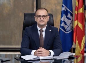 Проданоски: Време е да им кажеме „благодарам“ на најдобрите во образованието и детската грижа