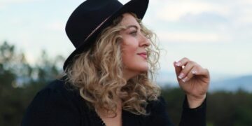 MIYATTA ја претстави новата песна „Ти биди СВОЈ“ – моќна порака за слободата да останеме верни на себе