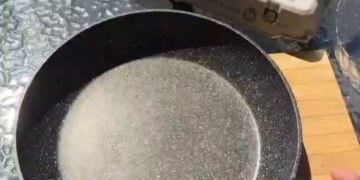 Неверојатни сцени од Варшава: Сонцето испржи јајце без шпорет! (ВИДЕО)