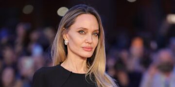Протекоа приватни податоци на Анџелина Џоли, Роберт де Ниро и други ѕвезди: Безбедносен пропуст го тресе Холивуд
