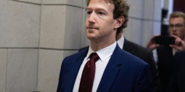 Марк Цукерберг најавува ера на милијарди AI агенти: Ќе ни помагаат во сè, но научниците предупредуваат на ограничувања