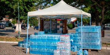 Проданоски: Прилеп обединет за Гостивар – испратени повеќе од 6.000 литри флаширана вода