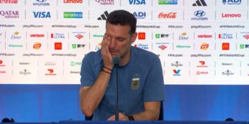 (ВИДЕО) Скалони не ги задржа солзите: Ја напушти прес-конференцијата по поразот од Шпанија во финалето