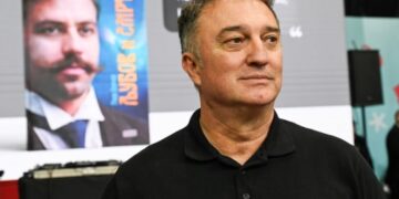 Зоран Спасов Ѕоф: Големите луѓе не се раѓаат како споменици