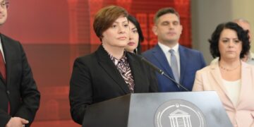 Димитриеска-Кочоска: Јавните финансии се стабилни, растот на даночните приходи е доказ за посилна економија