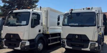 Општина Битола го обновува ЈП „Комуналец“: Пристигнаа уште два нови камиони за поефикасно собирање отпад