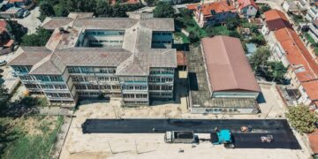 Битола инвестира во училишниот спорт: Нови современи игралишта за учениците од ОУ „Ѓорѓи Сугарев“