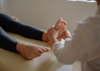 Ќе ги наследи ли детето чуклите ако ги имаат мајката или таткото? Еден фактор има големо значење