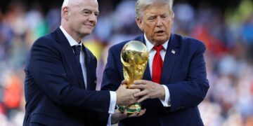 Инфантино под силен притисок? Наводно барал помош од Трамп за да ја задржи претседателската функција во ФИФА