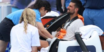 Ѓоковиќ едвај го издржа мечот во Синсинати: Му мереа притисок, па загуби по голем пресврт