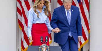 Меланија Трамп повторно во јавност по 32 дена: „Слушнав дека ви недостигав? Еве ме“