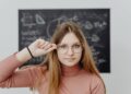 Три необични навики што можат да откријат висок IQ: Психолозите објаснуваат зошто најпаметните луѓе често се двоумат