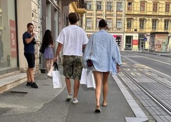 (ФОТО) Повеќе не ја кријат блискоста? Џејла Рамовиќ и Јаков Јозиновиќ снимени заедно во Загреб