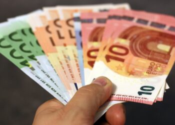 Дополнителната работа станува сè попопуларна: Еве кои идеи можат да донесат добра заработка