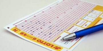 Брачен пар ја „победил“ лотаријата со математика: Освоиле повеќе од 26 милиони долари без да прекршат ниту едно правило
