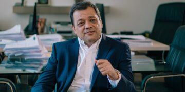 Анѓушев за „Bloomberg“: Македонија може да ја складира евтината струја во батерии и да ја извезува кога цените ќе пораснат