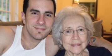 13 генетски заболувања што можат да се пренесат од мајка на син: Зошто X-хромозомот е особено важен кај машките деца