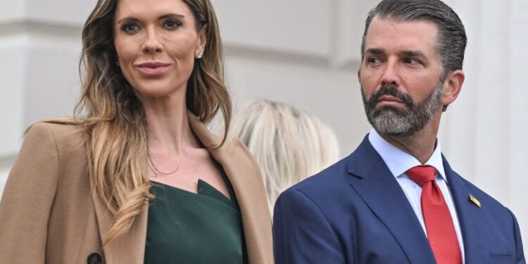 ФОТО | Новата госпоѓа Трамп привлекува сè поголемо внимание: Од Палм Бич до афера што стигна во Конгресот