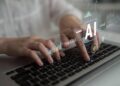 Емоционална врска со вештачка интелигенција: Изневерување или само безопасна забава?