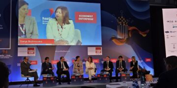 Божиновска: Македонија ја гради новата енергетска карта на регионот и станува активен дел од Вертикалниот енергетски коридор