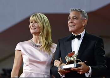 Џорџ Клуни го доби почесниот Златен лав во Венеција: „Филмовите не ги запираат војните, но прават нешто извонредно“ (ВИДЕО+ФОТО)