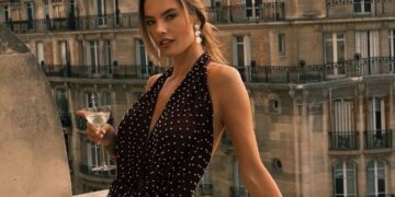 ФОТО | ВИДЕО Алесандра Амброзио на 45 години: Како се храни и вежба манекенката која не верува во строги диети