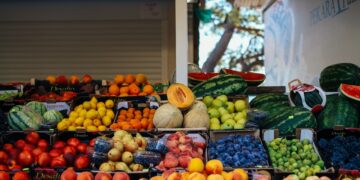 Истражување откри кои овошја и зеленчуци имаат најмногу остатоци од пестициди: Една намирница е убедливо на врвот