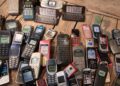 Не ги фрлајте старите мобилни телефони: iPhone од 2007 година беше продаден за повеќе од 190.000 долари