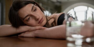 Мислела дека ќе заработи 16.000 долари како сурогат-мајка, а завршила во пекол: Пород, неисплатени пари и банкрот на агенцијата