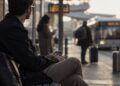 Швеѓаните сè поретко посегнуваат по цигари: Што ја промени културата на пушење?