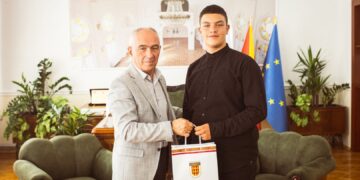 Коњановски: Младиот херој Михаил Николовски е гордост на Битола