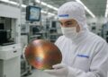 „Самсунг“ заработува милијарди од вештачката интелигенција, но губи пари на телефоните: Што се случува со технолошкиот гигант?