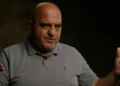 ВИДЕО | Го преживеал разорниот цунами во Тајланд: „Бунгаловот почна да се тресе, а следниот миг бев во водата“