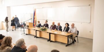 Прв академски час во Битола: Коњановски ги поздрави бруцошите и најави продолжување на летната универзитетска пракса во градот